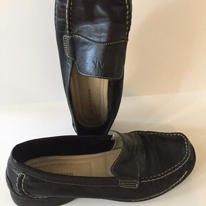 Women's Size 10 Black Leather Anne Klein Loafers